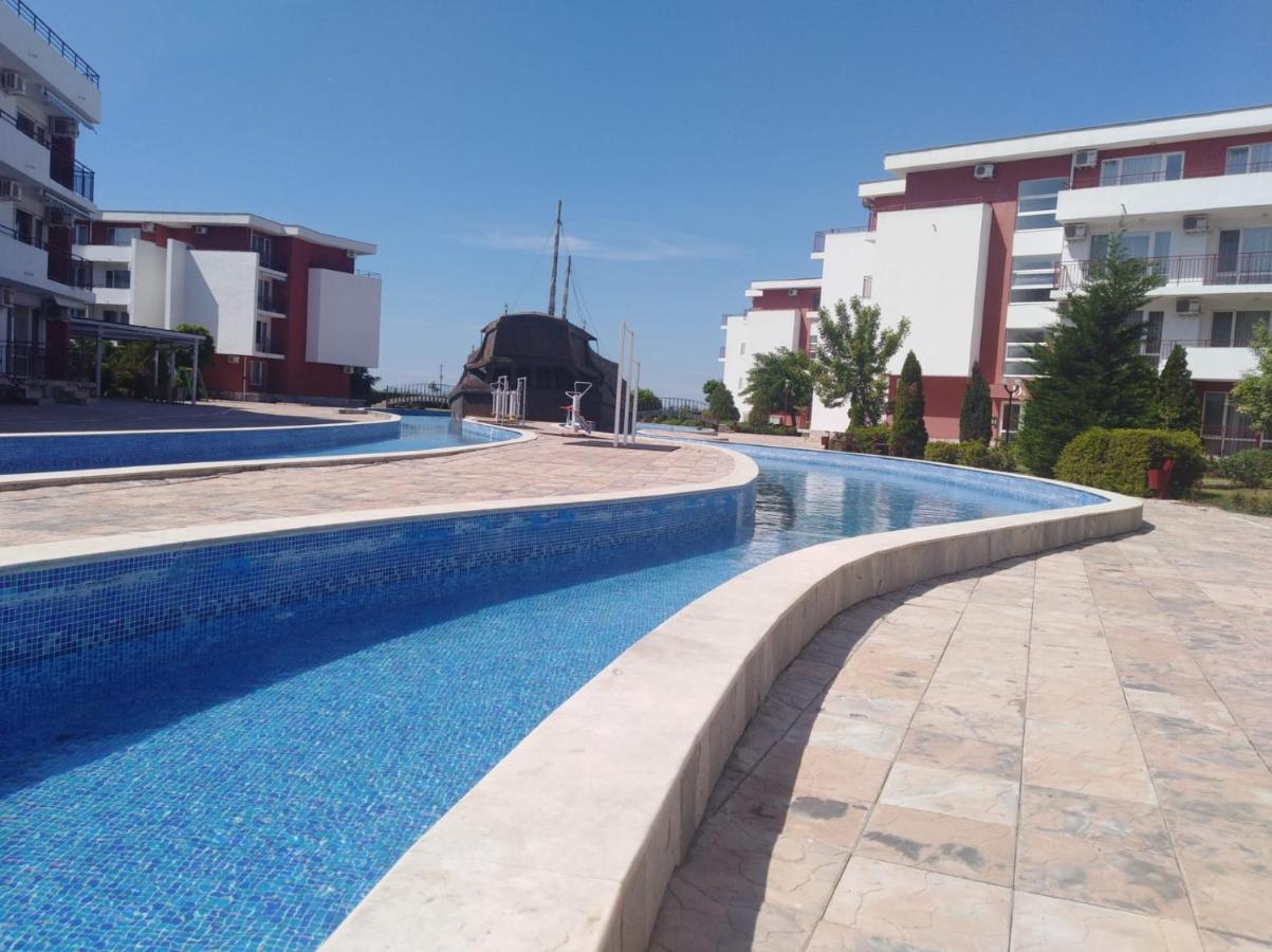 On The Beach Elenite Εξωτερικό φωτογραφία